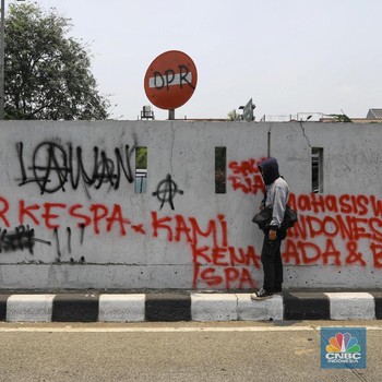 Coretan Perlawanan di Dinding-Dinding Kekuasaan