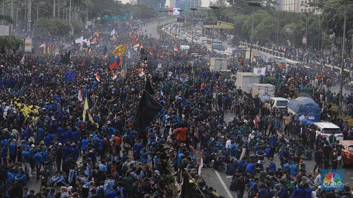 Demonstrasi & Politik Memanas, Bikin Asing Tak Betah di RI Inilah yang menjadi salah satu penyebab keluarnya dana asing dari pasar saham domestik.