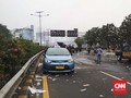Rusuh Aksi di Depan DPR, Sopir Taksi Tinggalkan Mobil di Tol