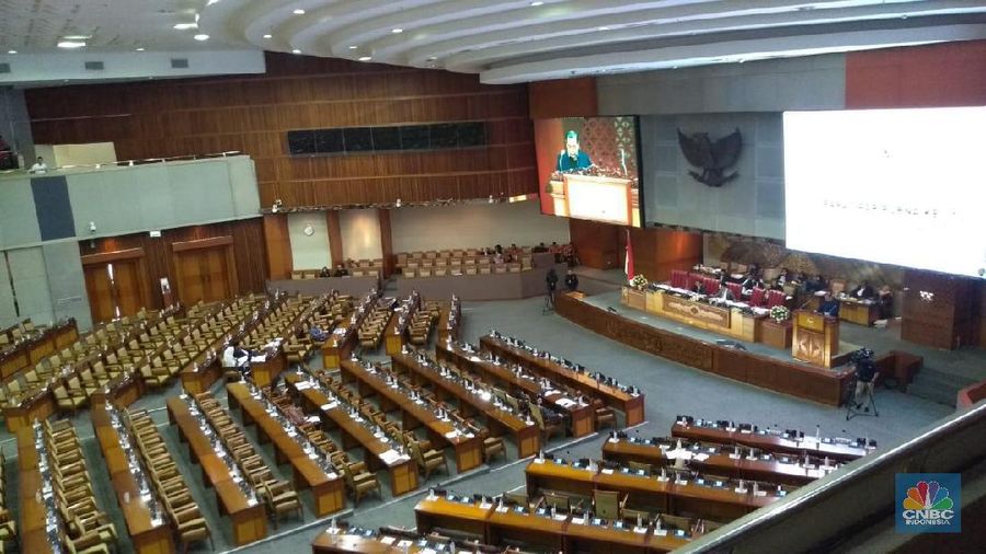 PKS mengusulkan RKUHP tetap disahkan, asal tanpa pasal penghinaan presiden.