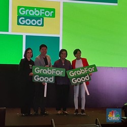 Kolaborasi Grab & Booking.com, Permudah Turis Asing ke RI