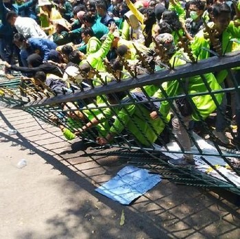 Melihat Aksi Demo Mahasiswa di Seluruh Indonesia