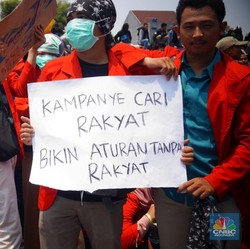 'Diserang' Demo, DPR Batalkan Pengesahan RUU KUHP Hari Ini!