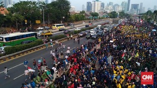 Trik Buat Pengemudi Supaya Lolos dari Kerumunan Pedemo