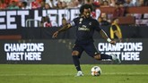 Marcelo terpilih masuk Best XI. Padahal di musim lalu, Marcelo mengalami kesulitan untuk terpilih sebagai pemain inti. (Photo by ANDREW CABALLERO-REYNOLDS / AFP)