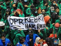 Termasuk RKUHP, DPR Tunda Pengesahan 4 RUU