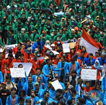 Penampakan Ribuan Mahasiswa Saat Geruduk Gedung DPR/MPR