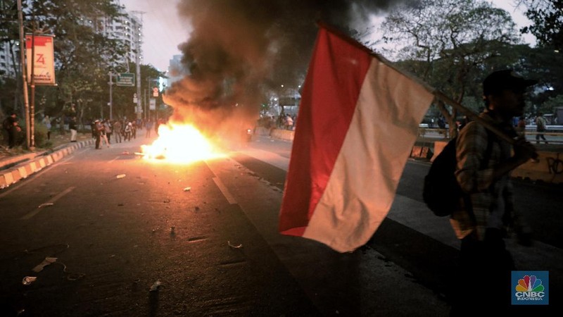 Aksi mahasiswa berlangsung sejak pagi tadi.