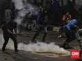 Polisi Pukul Mundur Mahasiswa di Belakang Gedung DPR