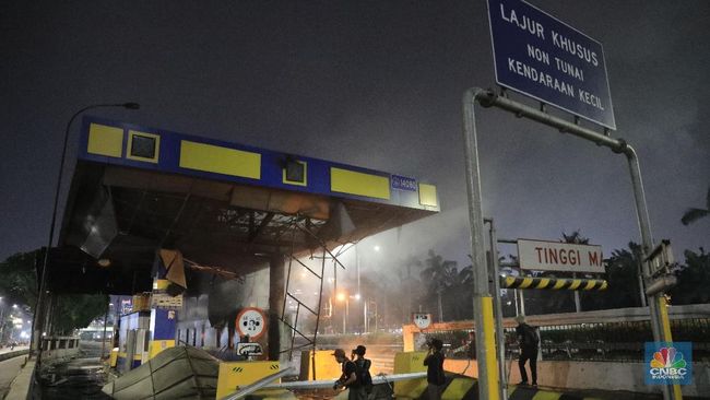 GT Pejompongan Rusak Parah, Ini Arahan Menteri PU ke Dirut Jasa Marga