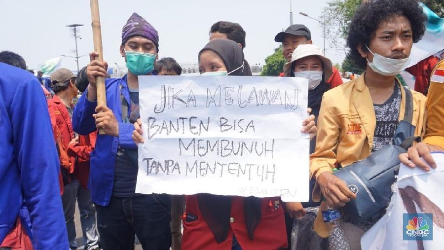 Ribuan Mahasiswa menolak sejumlah rancangan undang-undang (RUU) yang dinilai bermasalah.