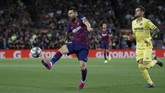 Barcelona menjamu Villarreal pada lanjutan Liga Spanyol. Barcelona membutuhkan kemenangan untuk naik ke papan atas Liga Spanyol setelah kalah secara memalukan dari Granada. (AP Photo/Joan Monfort)