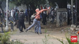 Polisi Imbau Massa Pelajar Bubar, Pegawai DPR Ingin Pulang