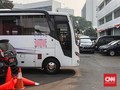 Cegah Diamuk Massa, Bus DPR Tutupi Logo dengan Karton