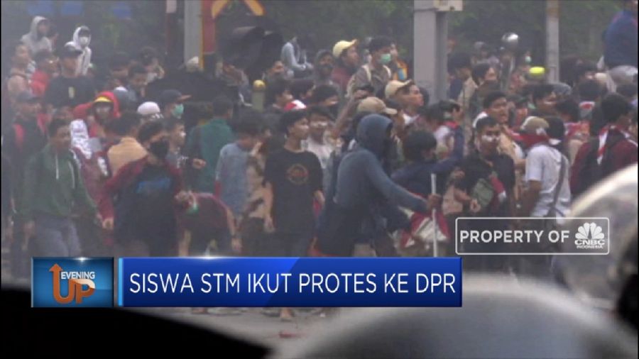 Siswa STM ikut demo ke DPR