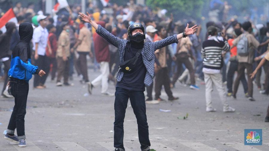 Menteri Pendidikan dan Kebudayaan (Mendikbud) Muhadjir Effendy menegaskan para pengunjuk rasa tidak semuanya benar-benar pelajar.
