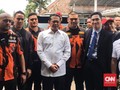 Ketua DPR Jenguk Mahasiswa Pedemo yang Dioperasi di RS Pelni