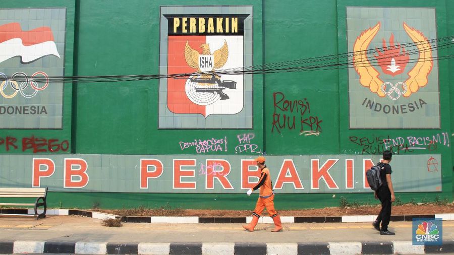 Aksi anarkis pendemo semalam, mengakibatkan sejumlah kerusakan.