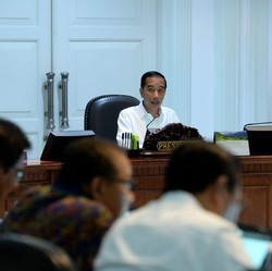 Di Depan Bahlil-Sandi-Erick, Jokowi Ungkap Sosok Capres 2024