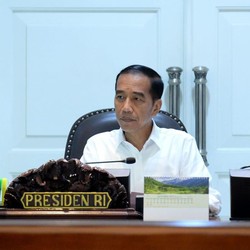 Ultimatum Jokowi ke Menteri: CAD & Defisit Dagang Harus Turun