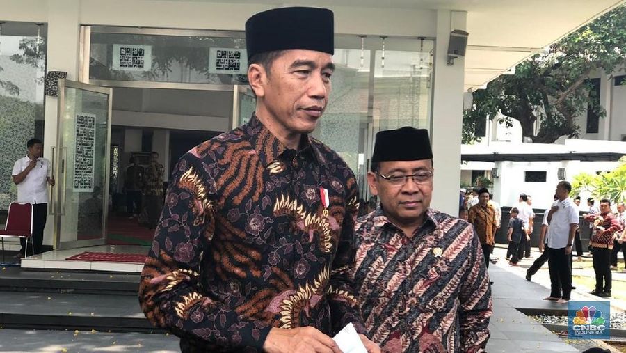 Presiden Joko Widodo (Jokowi) dikabarkan melebur sejumlah nomenklatur kementerian pada kabinet jilid dua