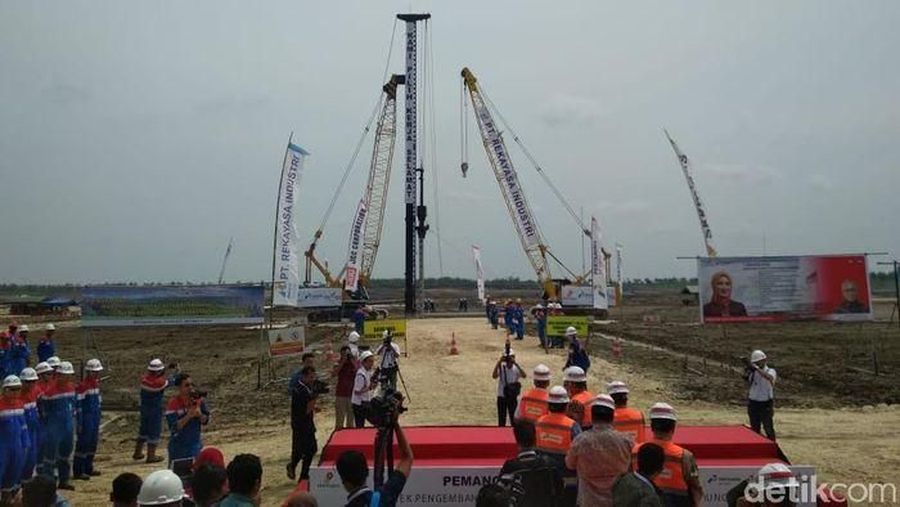Pengembangan lapangan gas unitasi Jambaran-Tiung Biru yang dikelola PT Pertamina EP Cepu (PEPC) hingga kuartal III-2019 telah mencapai 34%