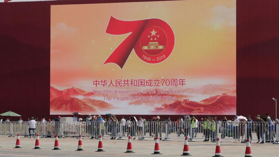 Pada hari kemerdekaan yang ke-70 ini, China akan menggelar parade militer terbesar yang memamerkan beberapa persenjataannya yang paling canggih