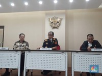 Kepulan Asap Rokok (Masih) Jadi Sumber Penerimaan Bea Cukai