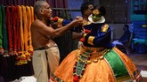 Kathakali adalah pementasan drama dalam bentuk tarian, salah satu seni klasik India. Ia dikenal sebagai kesenian yang berasal dari Kerala, India Selatan. (Arun SANKAR / AFP)