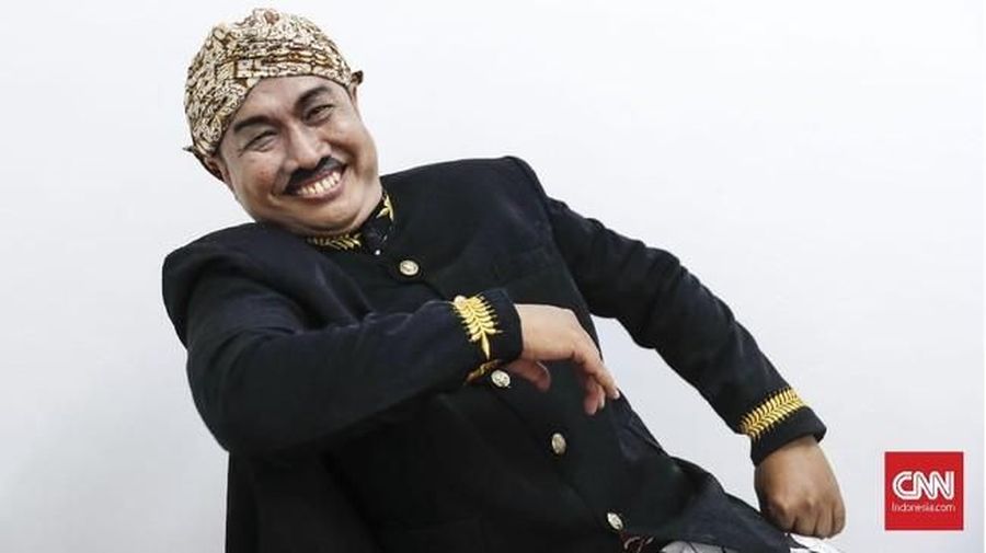 Srimulat memang sudah jarang terlihat ditelevisi saat ini, tapi dari beberapa personil masih tetap eksis dibelakang layar.