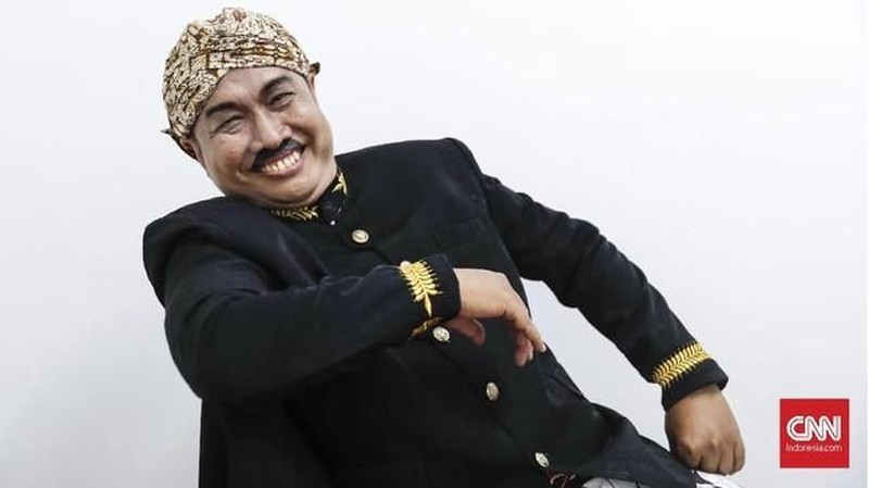 Srimulat memang sudah jarang terlihat ditelevisi saat ini, tapi dari beberapa personil masih tetap eksis dibelakang layar.