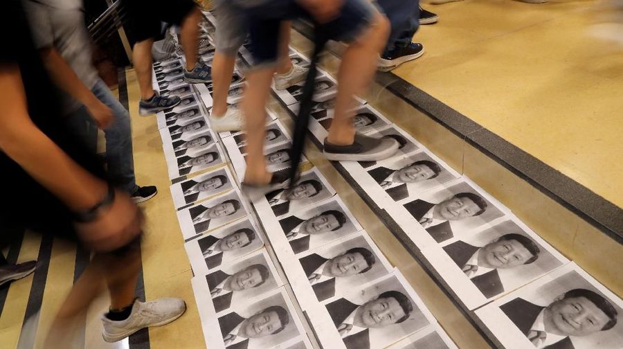 Para pendemo merencanakan akan terus melakukan demonstrasi menjelang ulang tahun China ke-70, Selasa 1 Oktober.