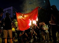 Untung Tinggal di RI, Ini Negara-negara yang Lagi Demo
