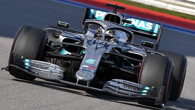 Hasil F1 GP Rusia: Hamilton Juara, Vettel Gagal Finis