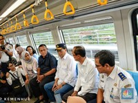 Waduh! Tingkat Keterisian Penumpang LRT Palembang Baru 40%