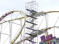 Ngeri! Roller Coaster Keluar Jalur di Meksiko, 2 Orang Tewas