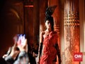 'Permainan' Bahu dan Showmanship Harry Halim di Paris