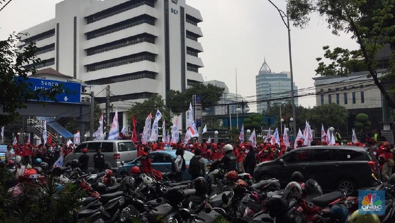 Kedatangan DEN KSBI ini untuk melakukan protes atas kenaikan iuran BPJS Kesehatan.