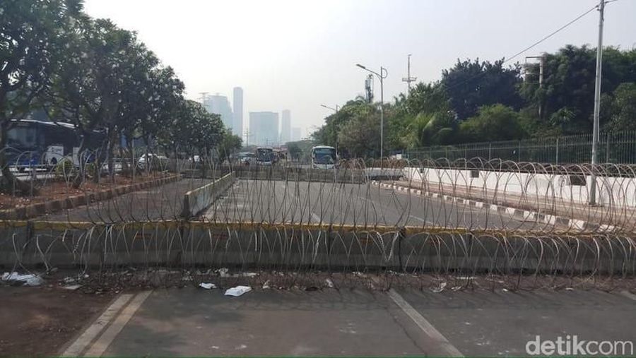 Aksi tetap dilaksanakan walau DPR telah menunda pengesahan sejumlah RUU yang dinilai kontroversial.