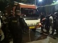 VIDEO: Demo Rusuh di DPR, Polisi Amankan Massa dari Truk