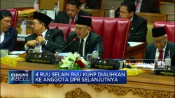 Detik - Detik Ketua DPR Pamit di Rapat Paripurna Terakhir