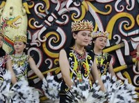 Orang Dayak Bisa Sembuhkan Penyakit Tanpa Medis, Ini Rahasianya