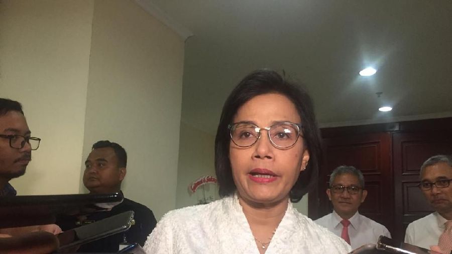 Sri Mulyanis sengaja pamer kedekatannya dengan Reza Rahadian, biar memicu orang menjadi Menteri Keuangan 