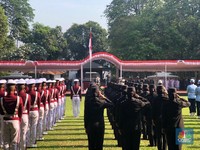 Kepada Sang Merah Putih, Hormat Grak! Rupiah ke Rp 13.000/US$