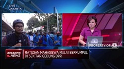 Jelang Pelantikan Pimpinan, Mahasiswa Geruduk Gedung DPR