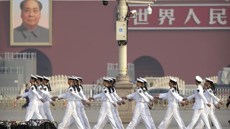 Berbagai kendaraan, pasukan, dan peralatan militer milik China hiasi Hari Kemerdekaan RRC ke-70.