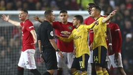 Asisten Wasit Nyaris Bikin Arsenal Kalah dari MU