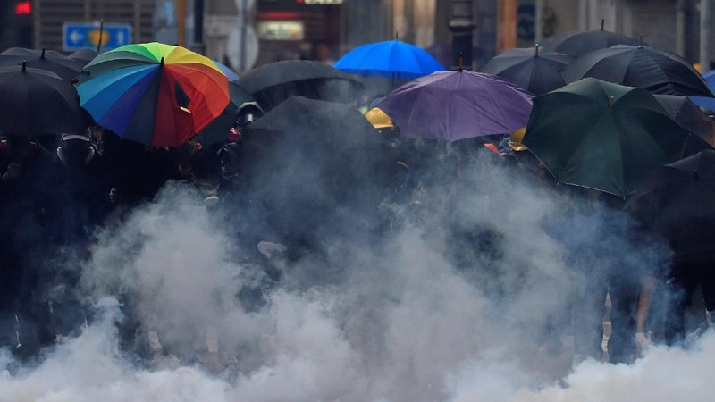 Puluhan ribu masyarakat Hong Kong kembali berdemo di jalanan Hong Kong pada Hari Kemerdekaan RRC ke-70.