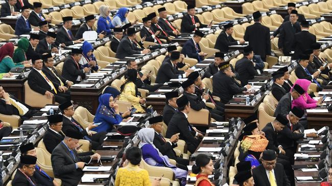 136 Anggota DPD 2019-2024 Resmi Dilantik