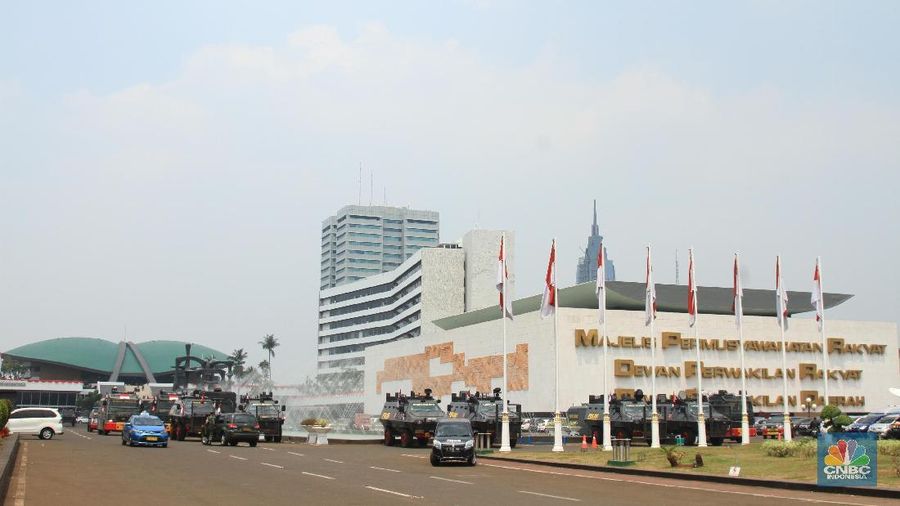 Menurut dia, pada esok hari, MPR RI akan melakukan rapat koordinasi dengan mengundang sejumlah pihak.